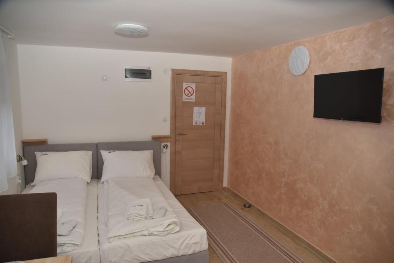 Vila Lux Nedeljkovic Gornja Trepca Cacak Exterior photo